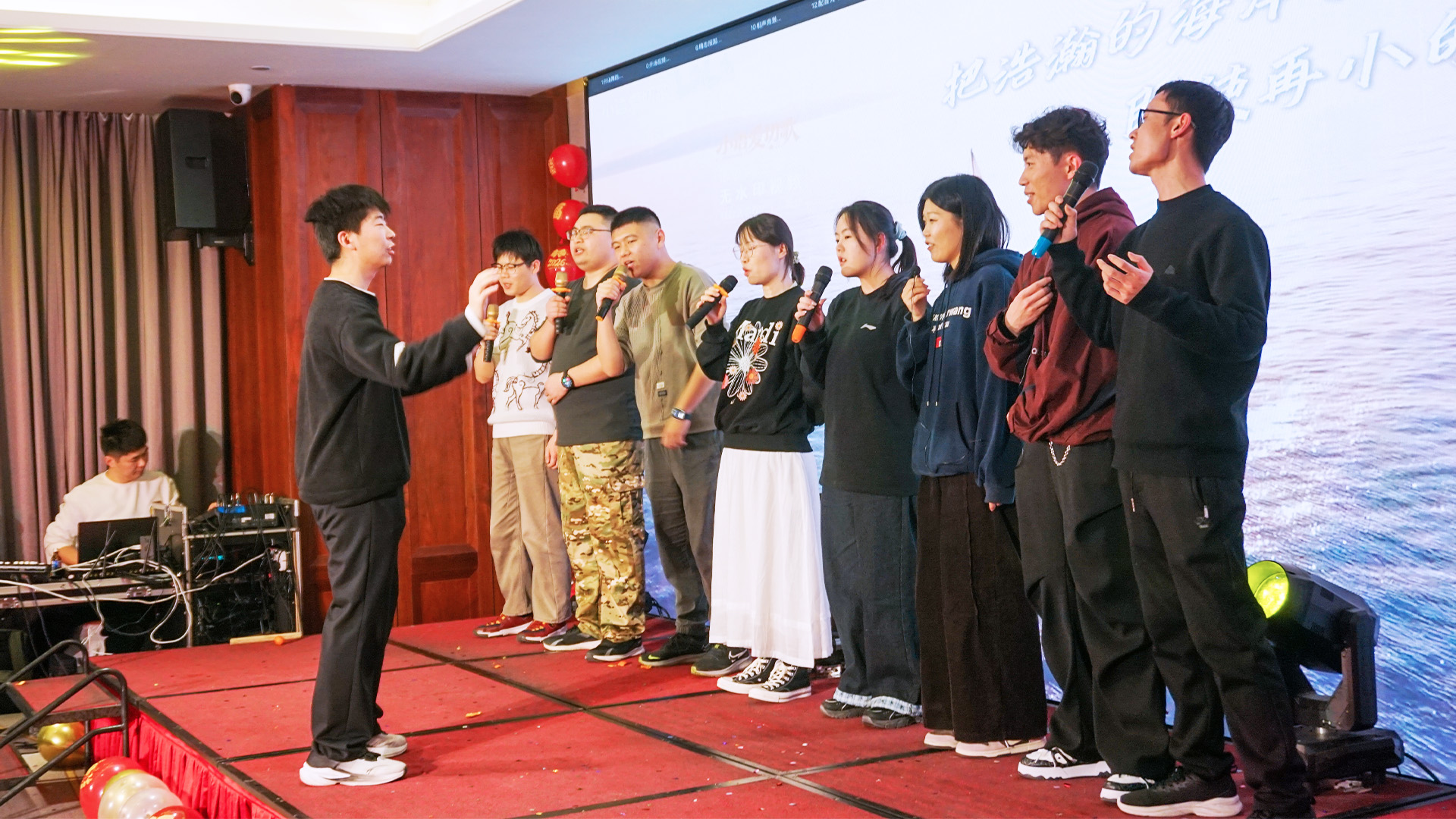 1773656212185940.jpg 奔跑.jpg